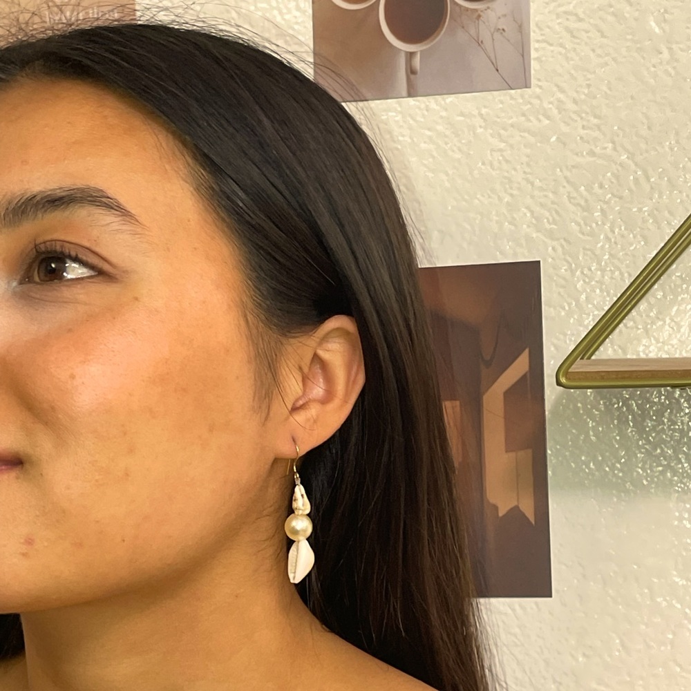 Shell pearl dangling earrings 🐚✨